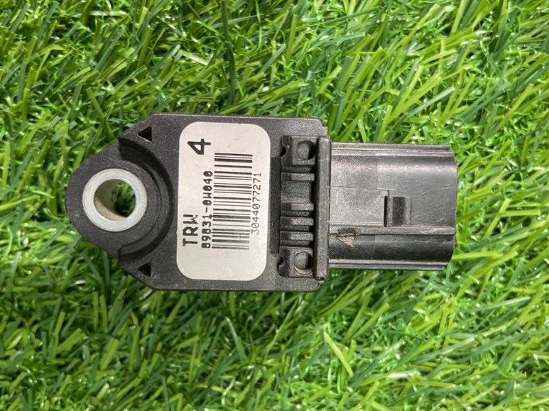 SENSOR ASSY SIDE AIR BAG, RH Part no: 89831-0H040 for TOYOTA AYGO  etc