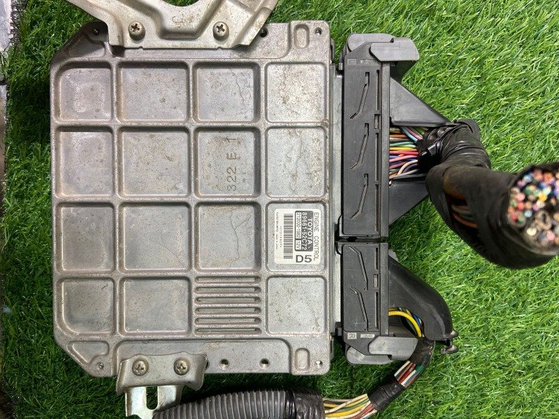 COMPUTER, ENGINE CONTROL Part No: 89661-52C72 For TOYOTA VITZ, BELTA