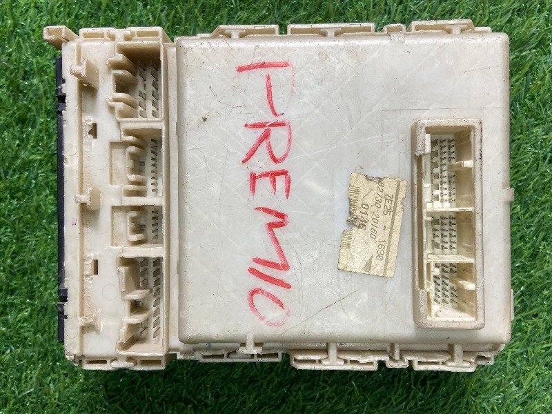 Fuse Box Part No: 82730-20160 For TOYOTA Premio, ZRT265 Model: 2007, Japan Market.