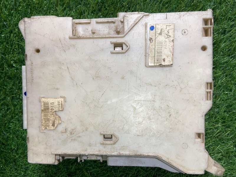 Fuse Box For Left Side Part No: 82730-30140, CROWN GRS180, Model 2006 