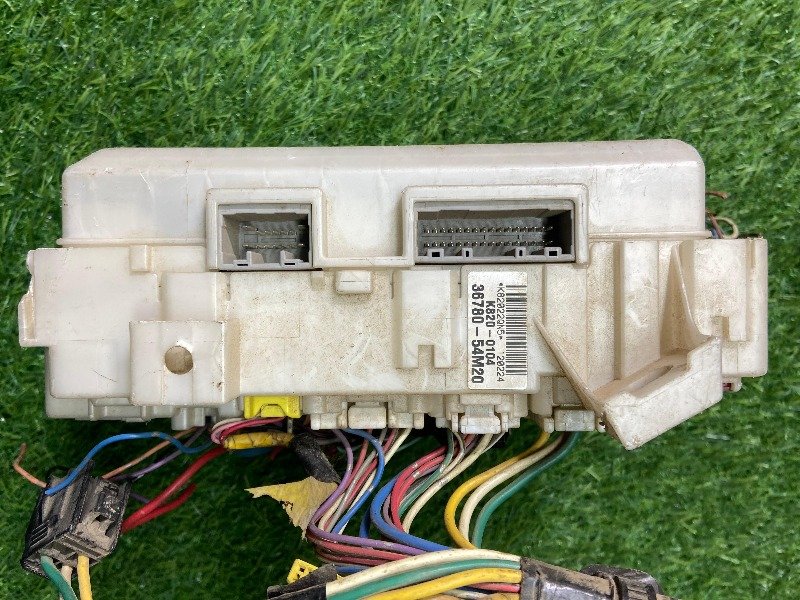 Fuse Box Part No: 36780-54M20 For SUZUKI SOLIO and MUTSUBISHI DELICA D,