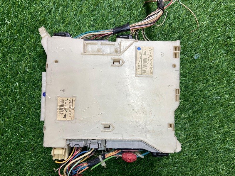 Genuine Fuse Box Part No: 82730-22140 For Toyota Mark X, DBA-GRX120, Model: 2004